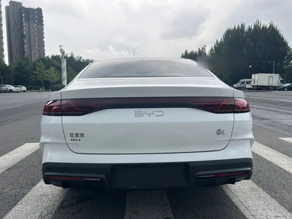 BYD Qin L — фото 17