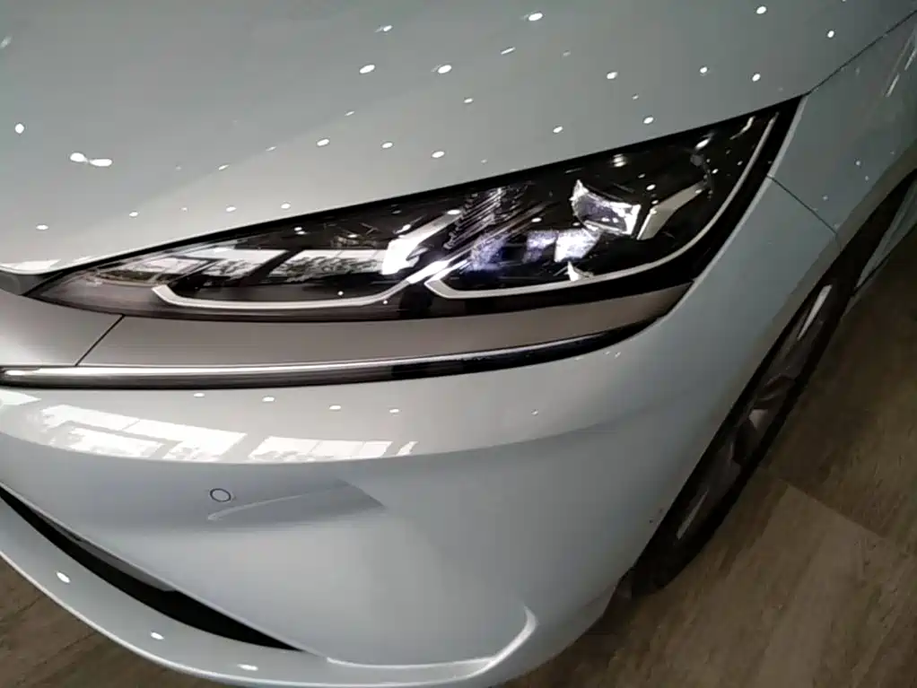 BYD Qin L — фото 24