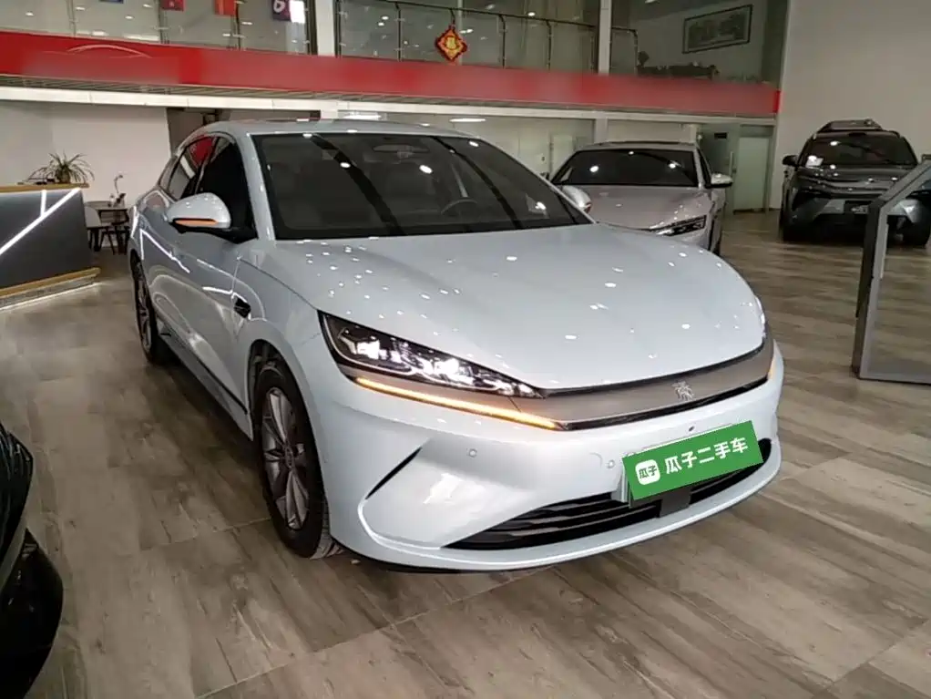 BYD Qin L — фото 4