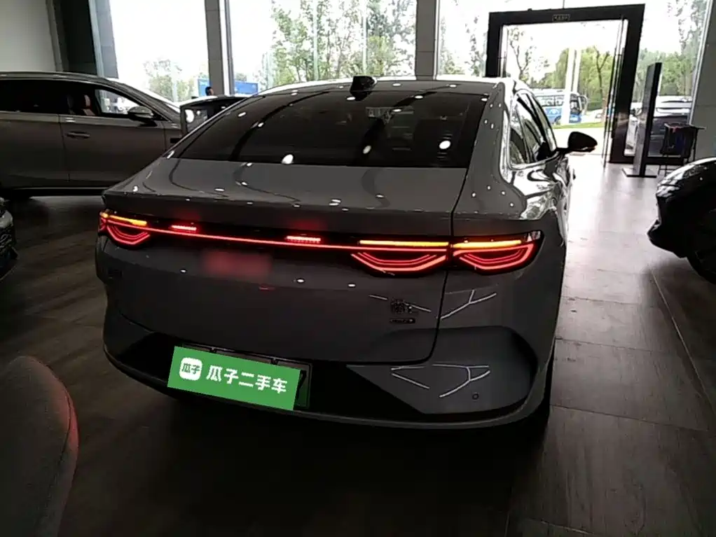 BYD Qin L — фото 6