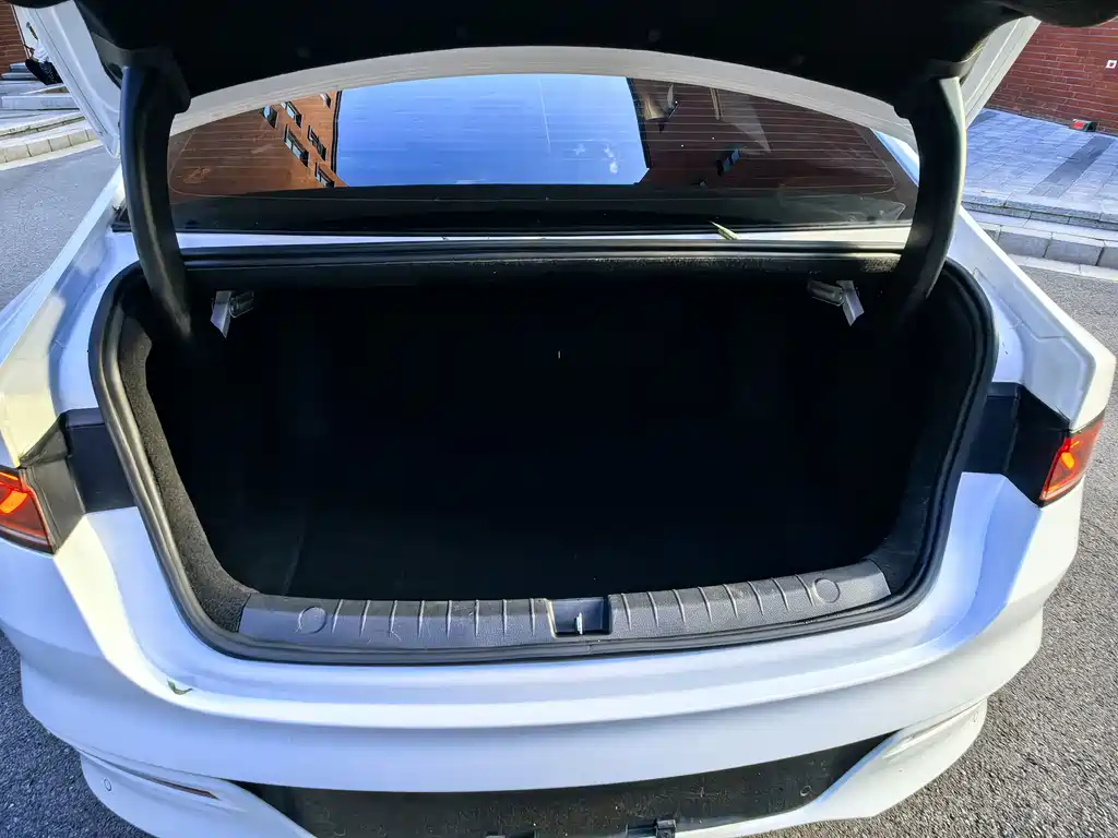 BYD Qin PLUS — фото 16