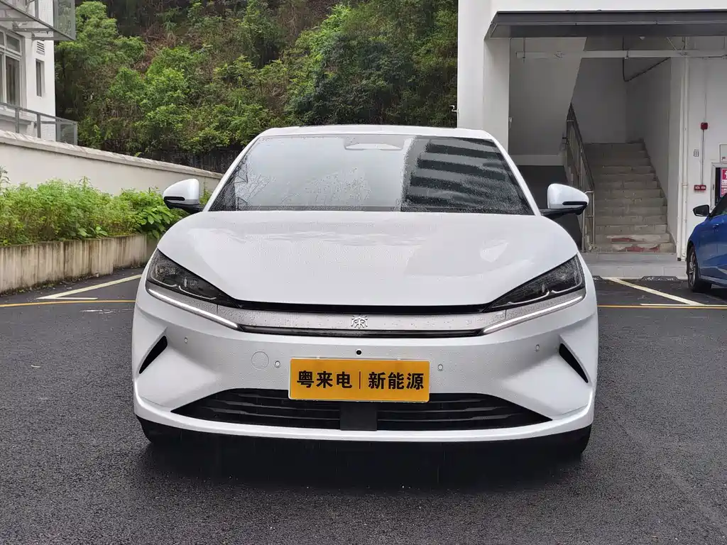 BYD Qin L — фото 2