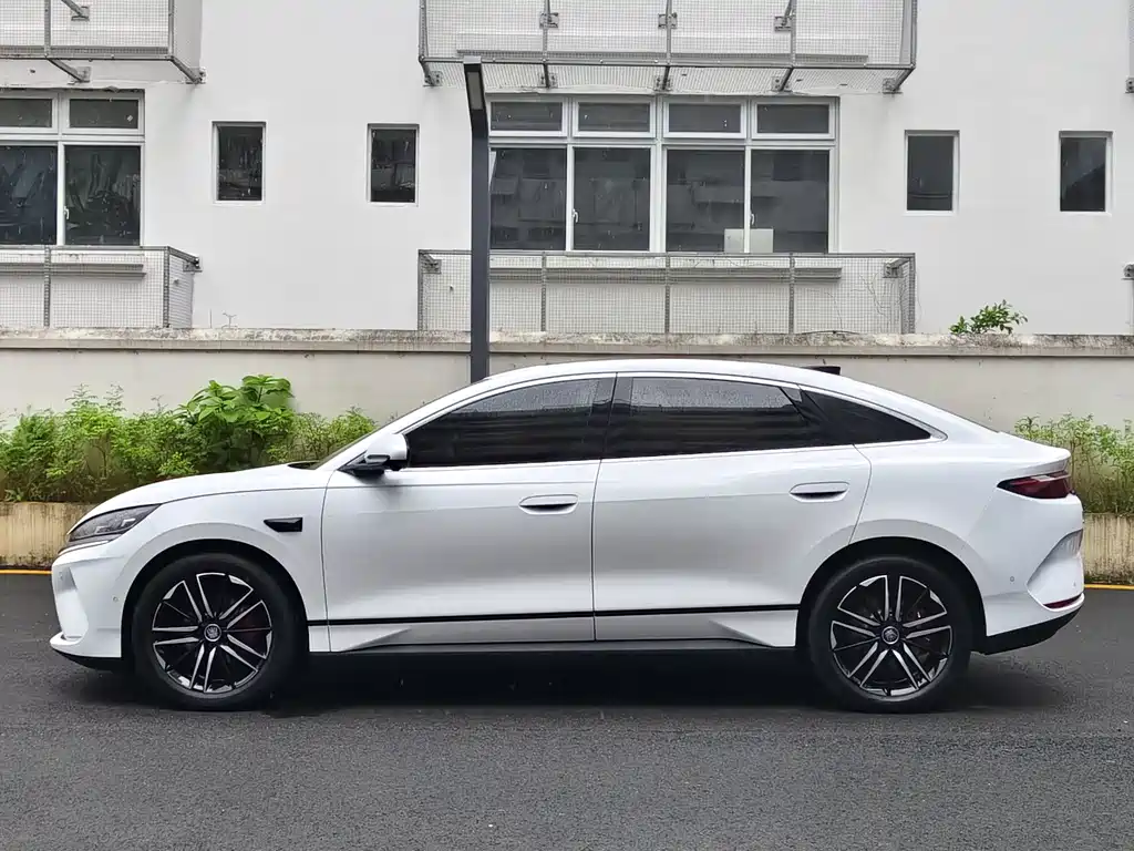 BYD Qin L — фото 4