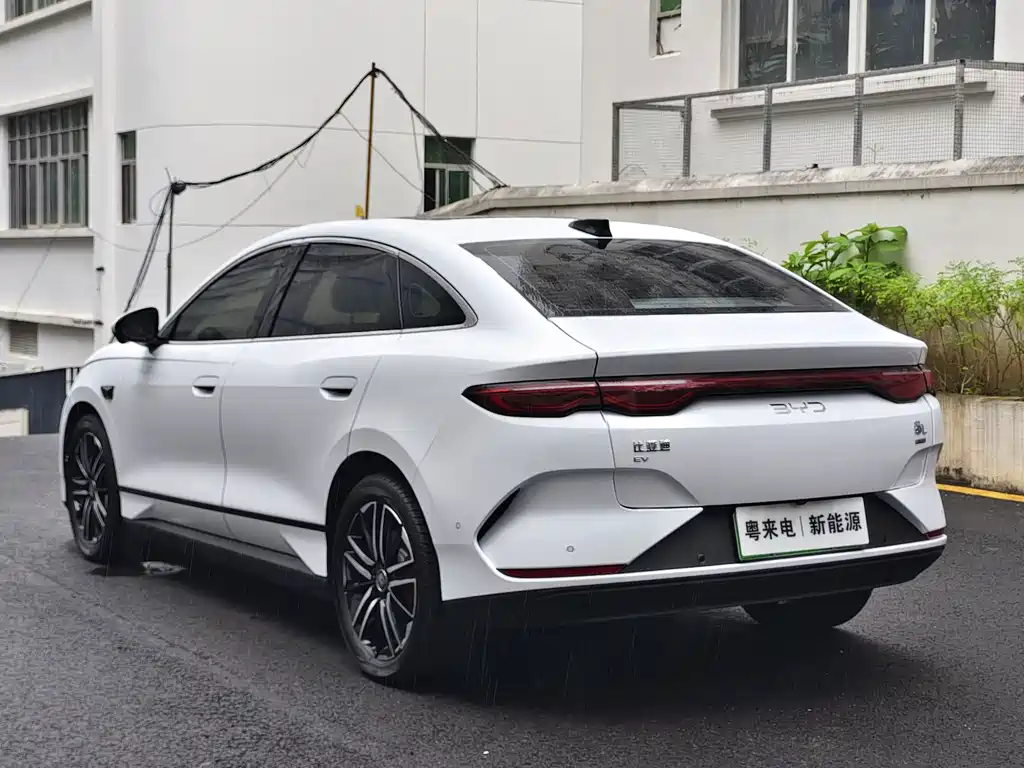 BYD Qin L — фото 5