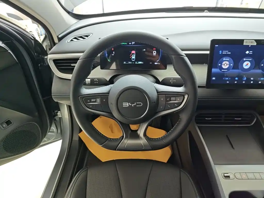 BYD Seal 05 DM-i — фото 11