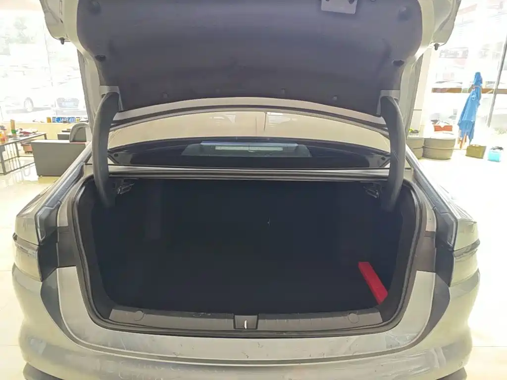 BYD Seal 05 DM-i — фото 19