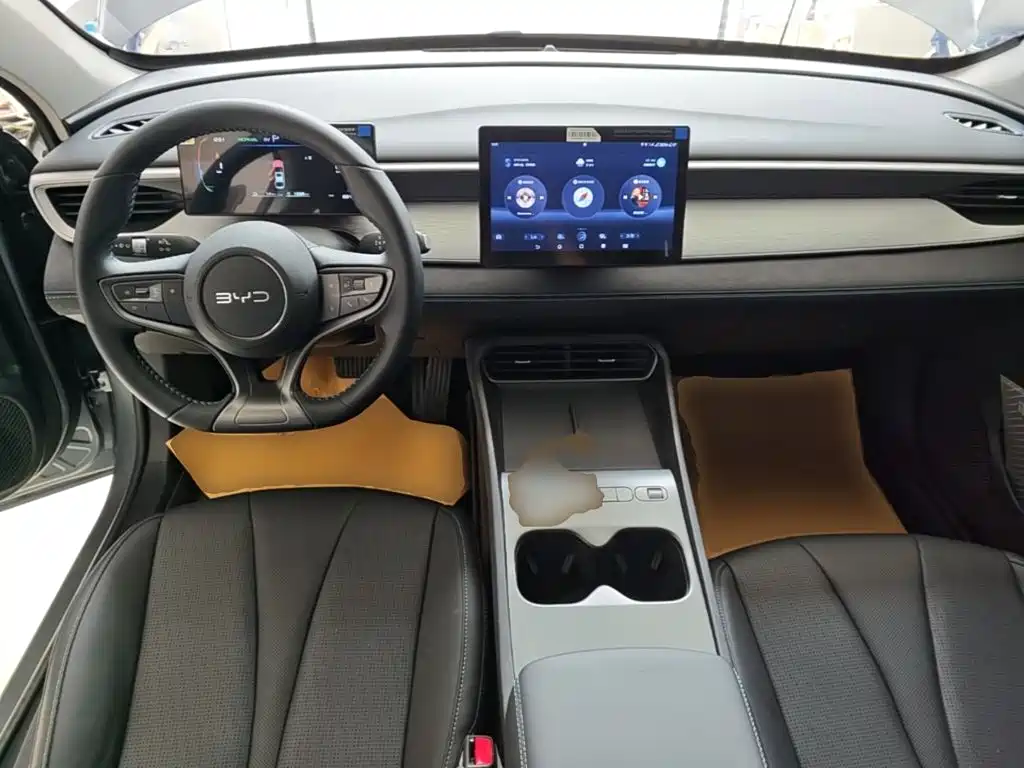 BYD Seal 05 DM-i — фото 10