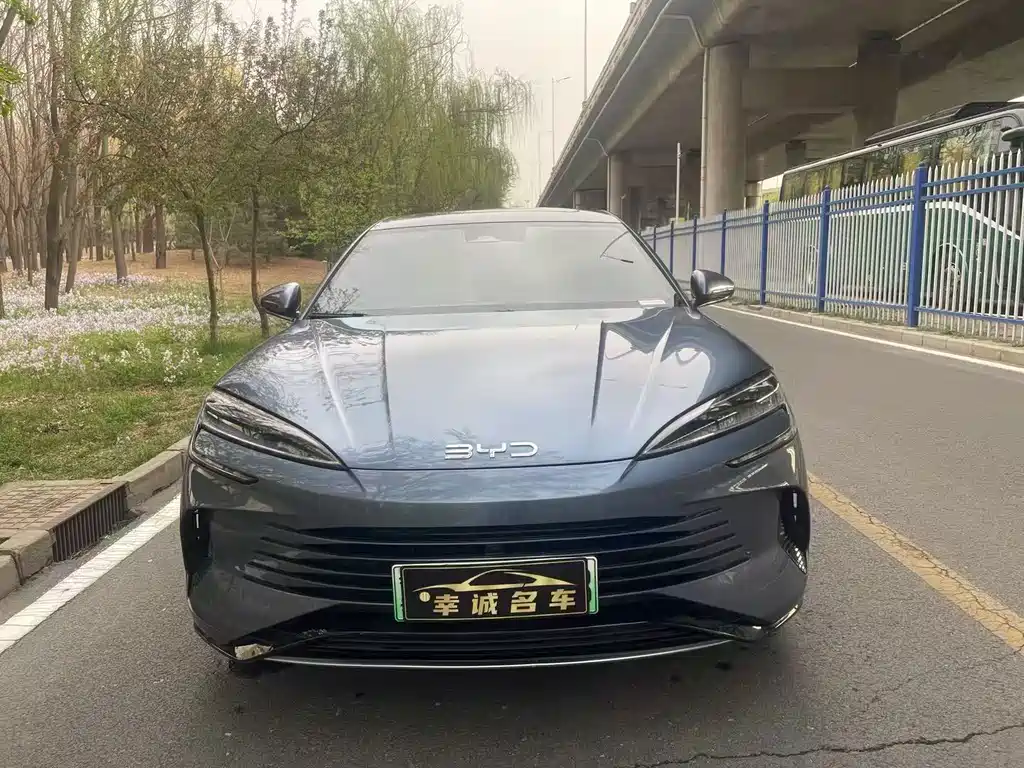 BYD Seal — фото 2