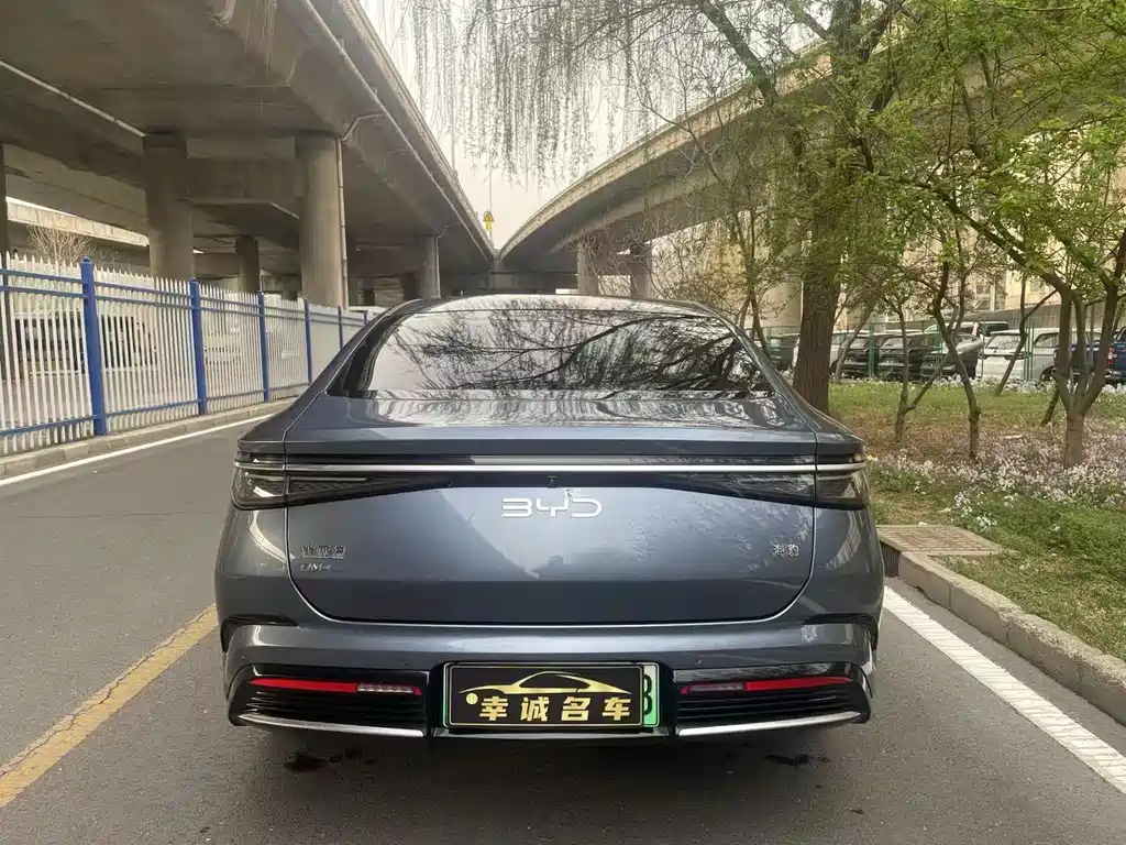 BYD Seal — фото 5