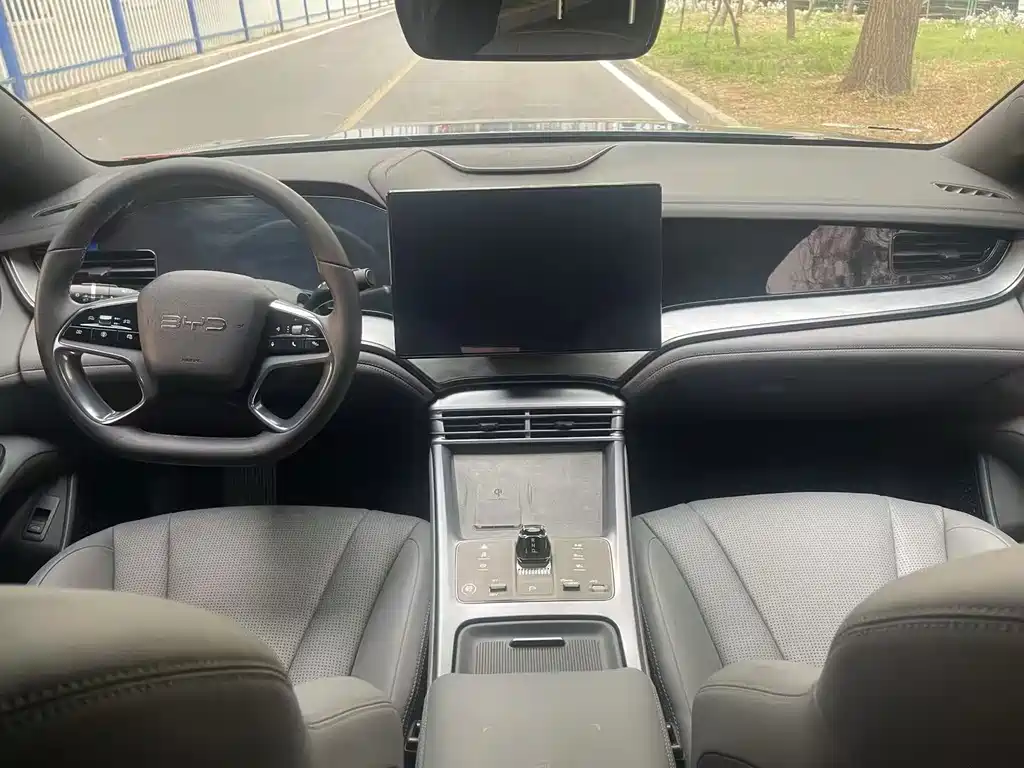 BYD Seal — фото 7