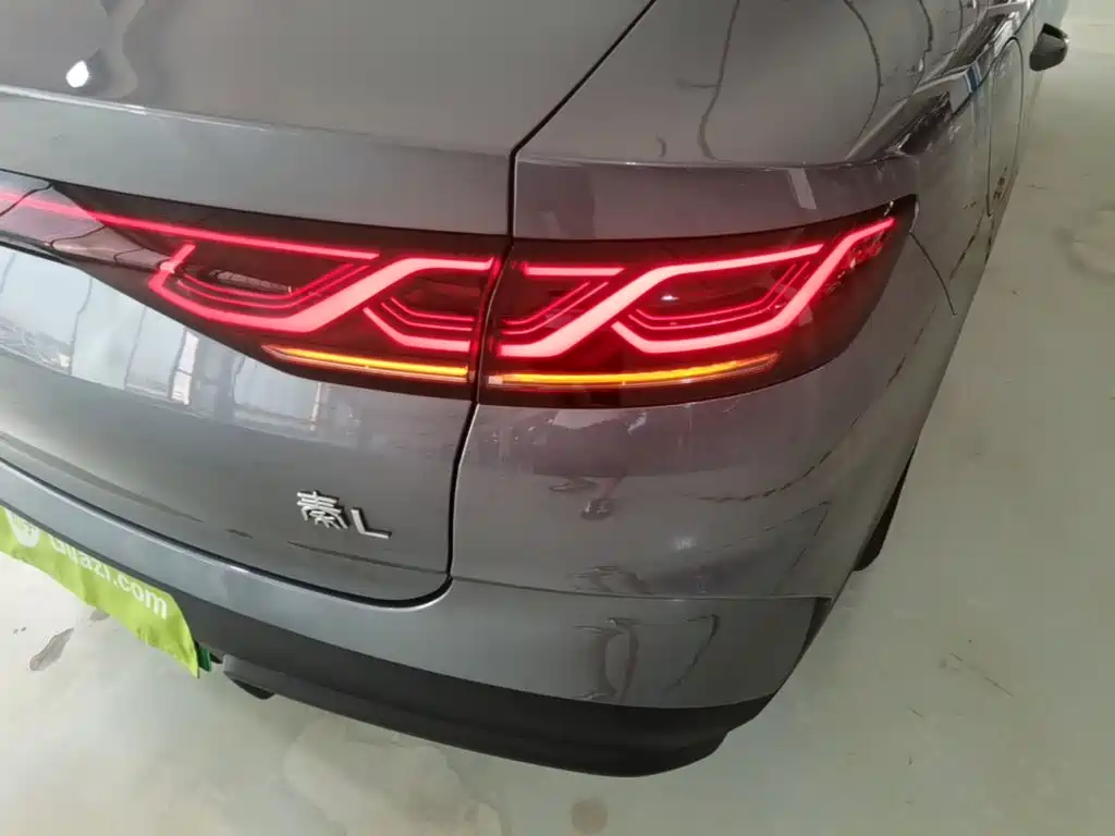 BYD Qin L — фото 8