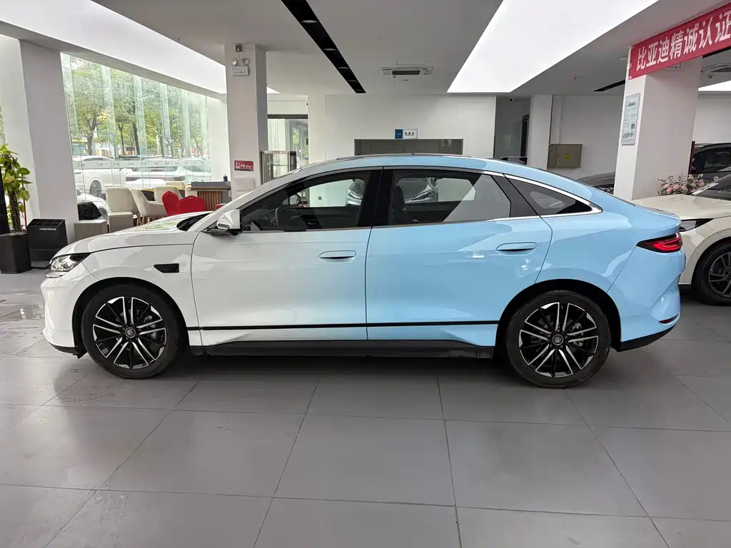 BYD Qin L — фото 4