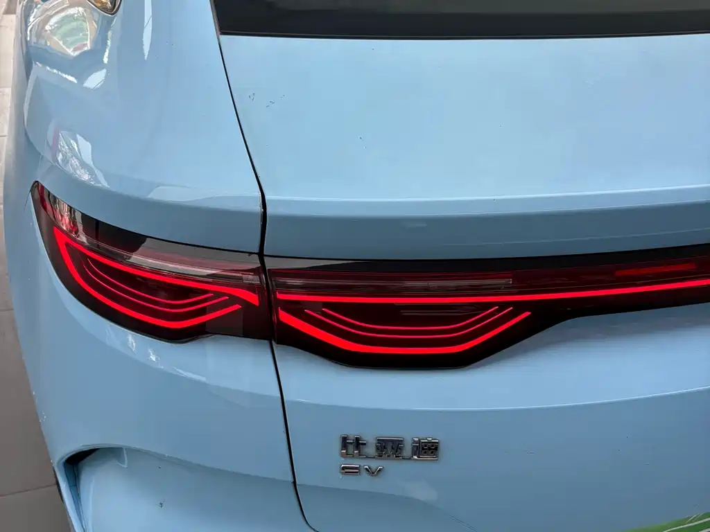 BYD Qin L — фото 6