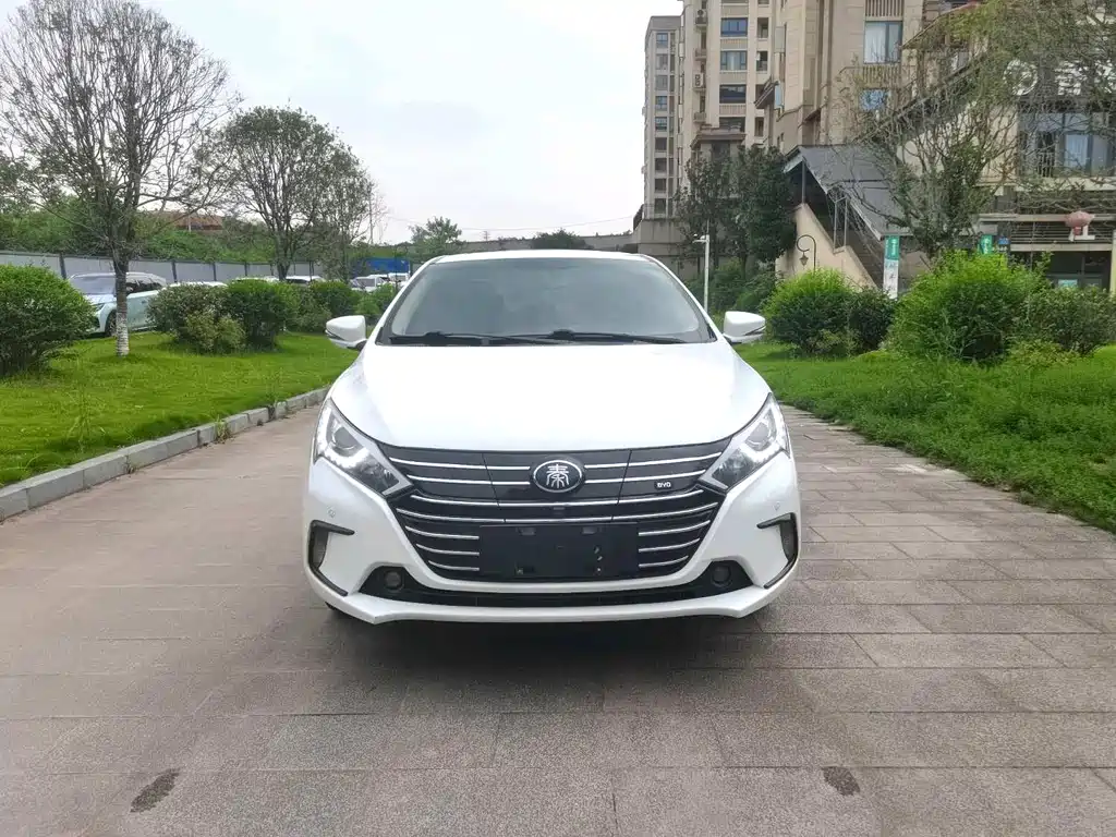 BYD Qin NEV — фото 2