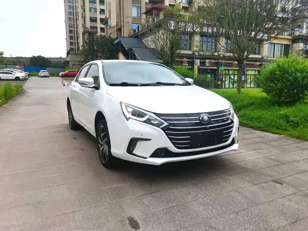 BYD Qin NEV — фото 3