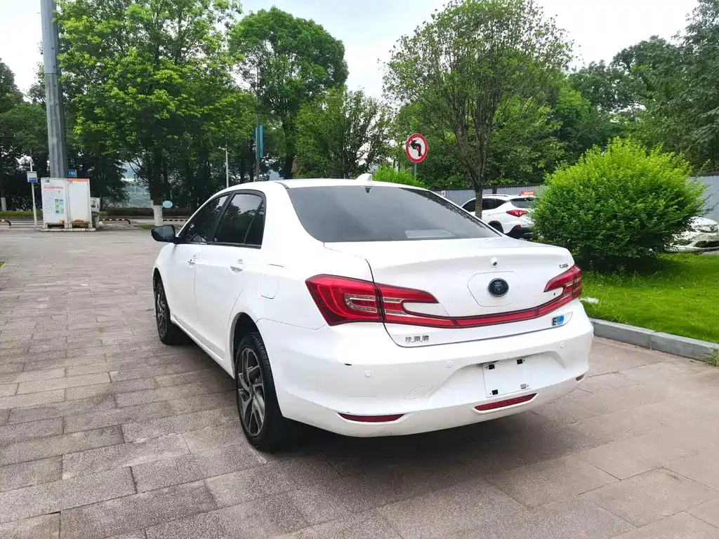 BYD Qin NEV — фото 10