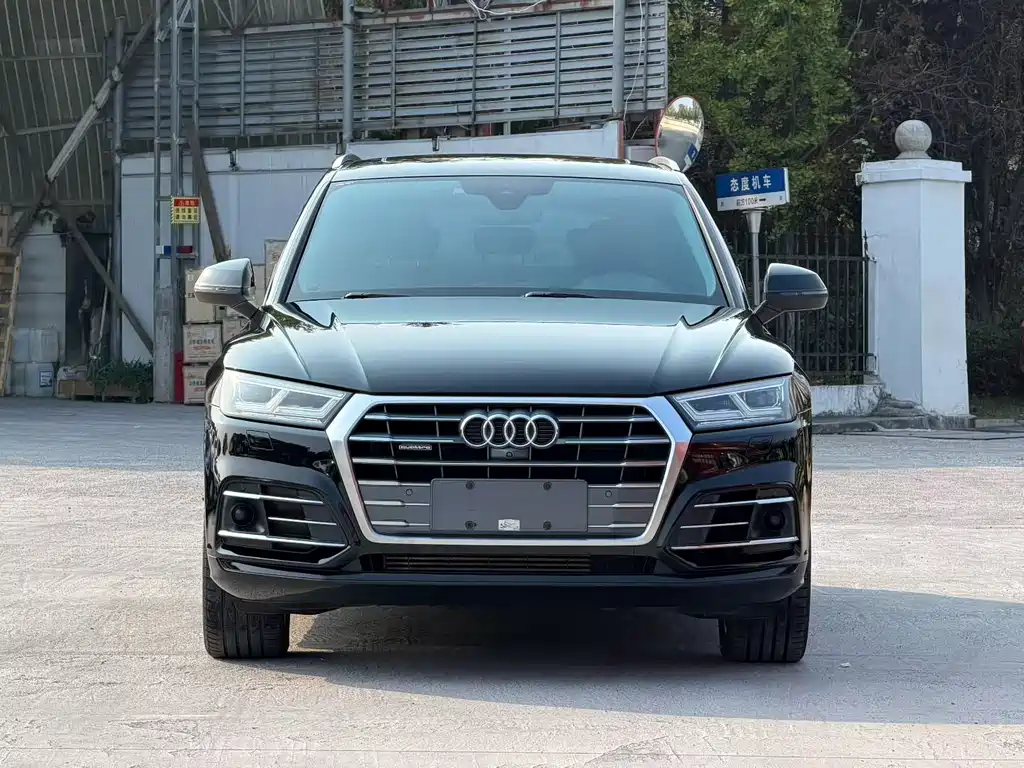Audi Q5L — фото 2
