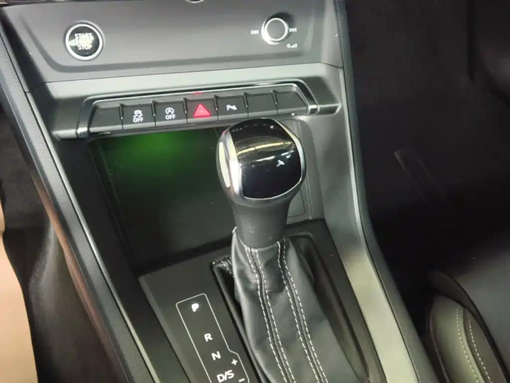 Audi Q3 Sportback — фото 13