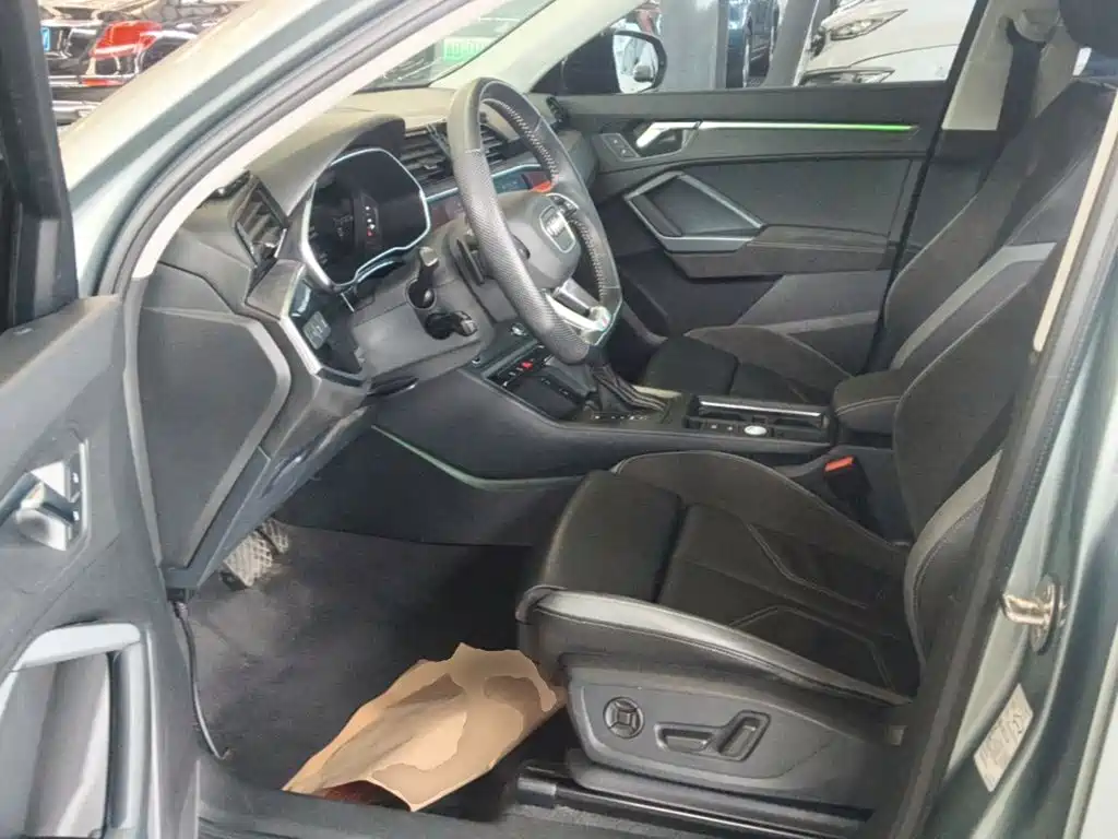 Audi Q3 Sportback — фото 14