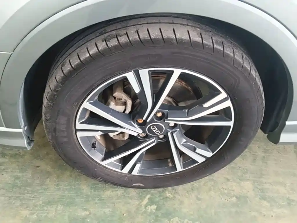 Audi Q3 Sportback — фото 22