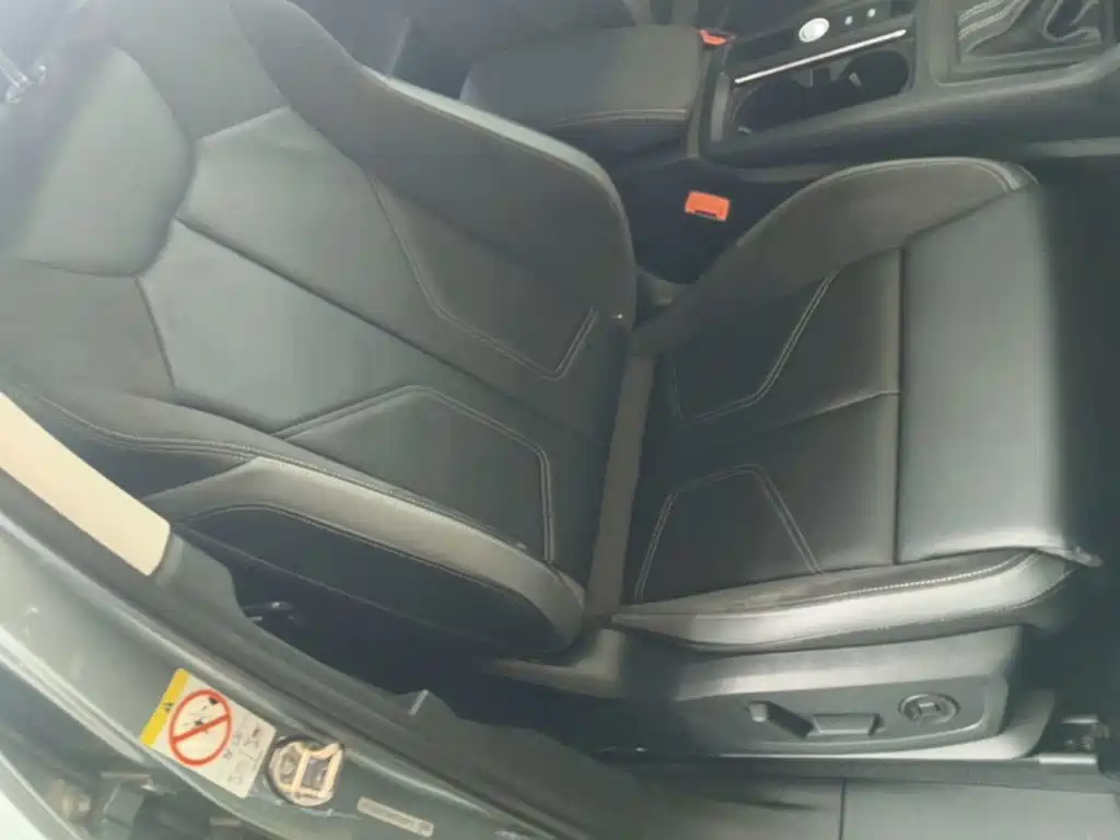 Audi Q3 Sportback — фото 24