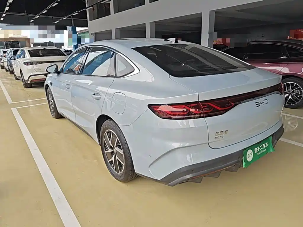BYD Qin L — фото 5