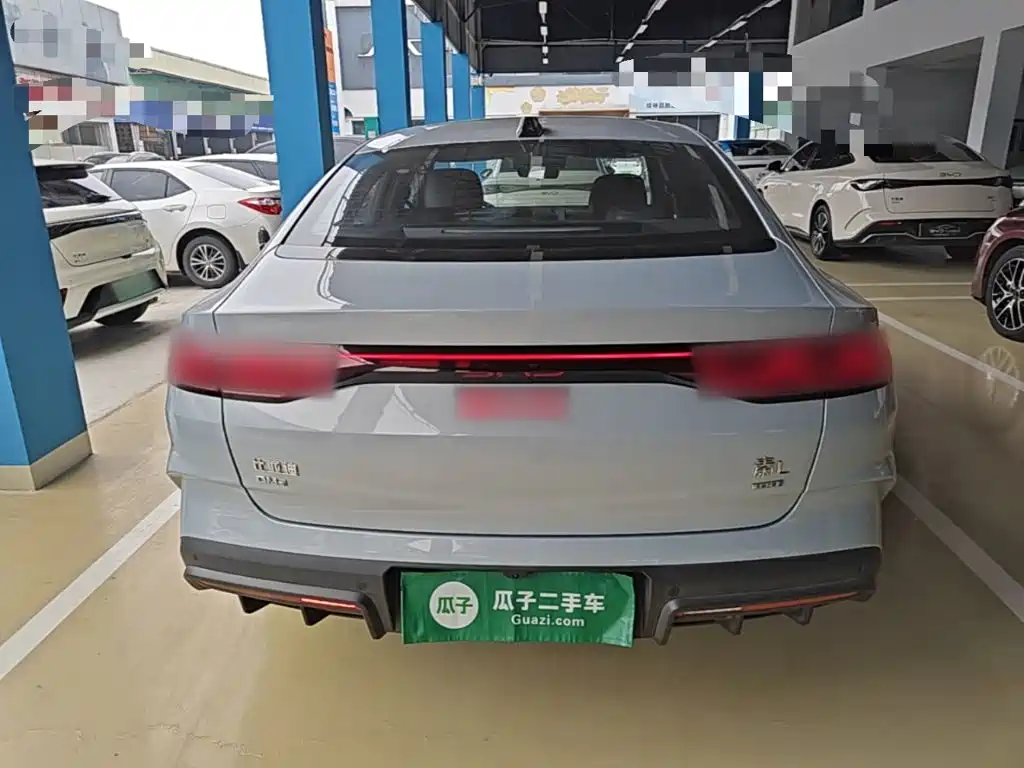 BYD Qin L — фото 6