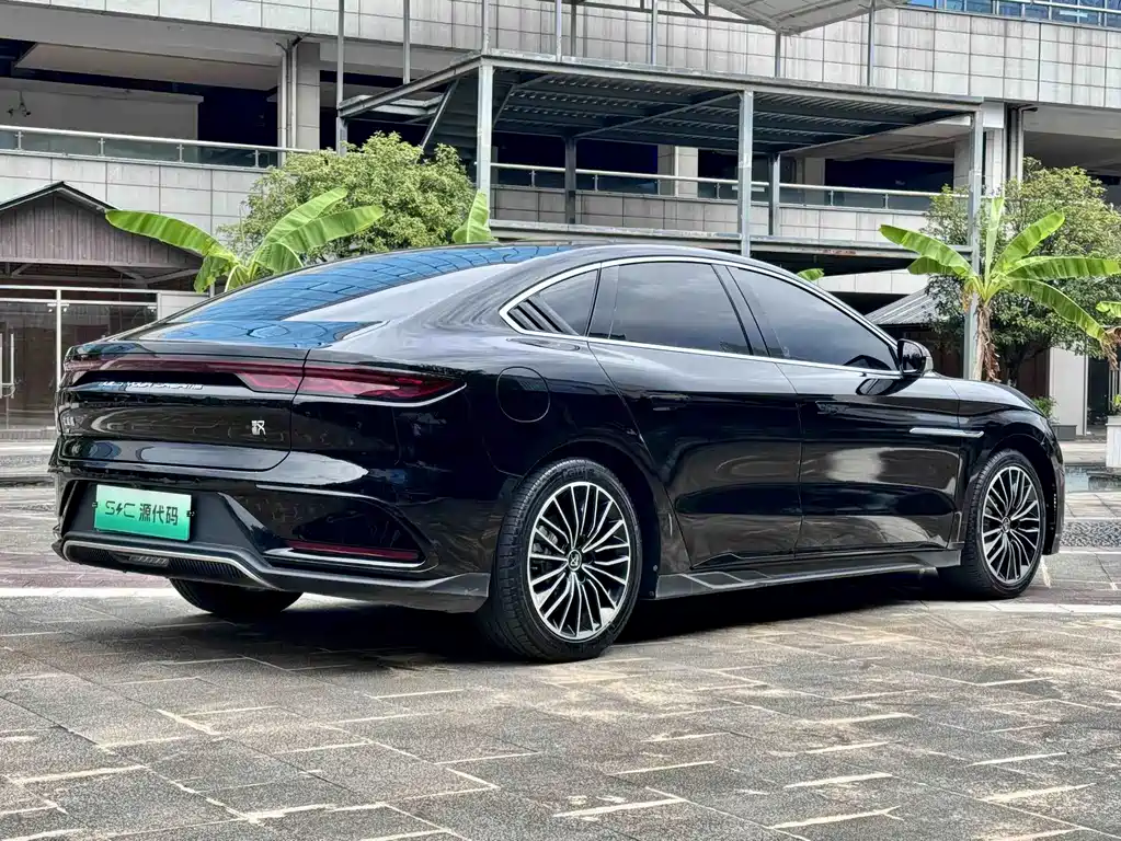 BYD Han — фото 11