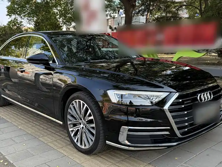 Audi A8 — фото 7