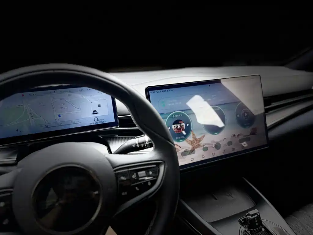 BYD Seal — фото 11