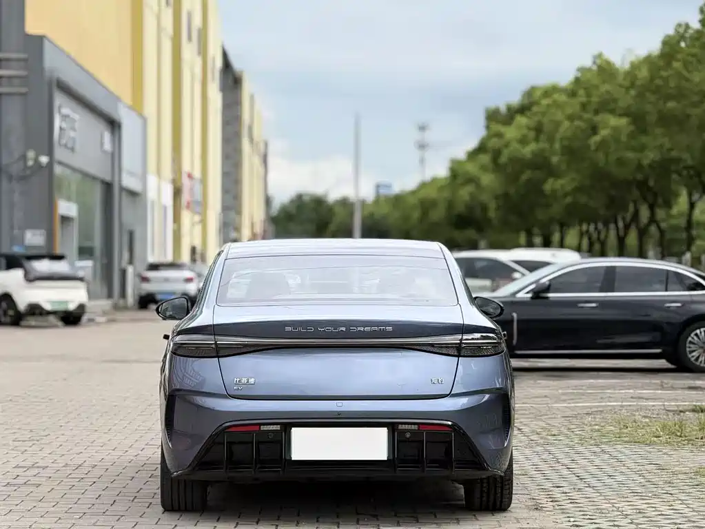 BYD Seal — фото 4
