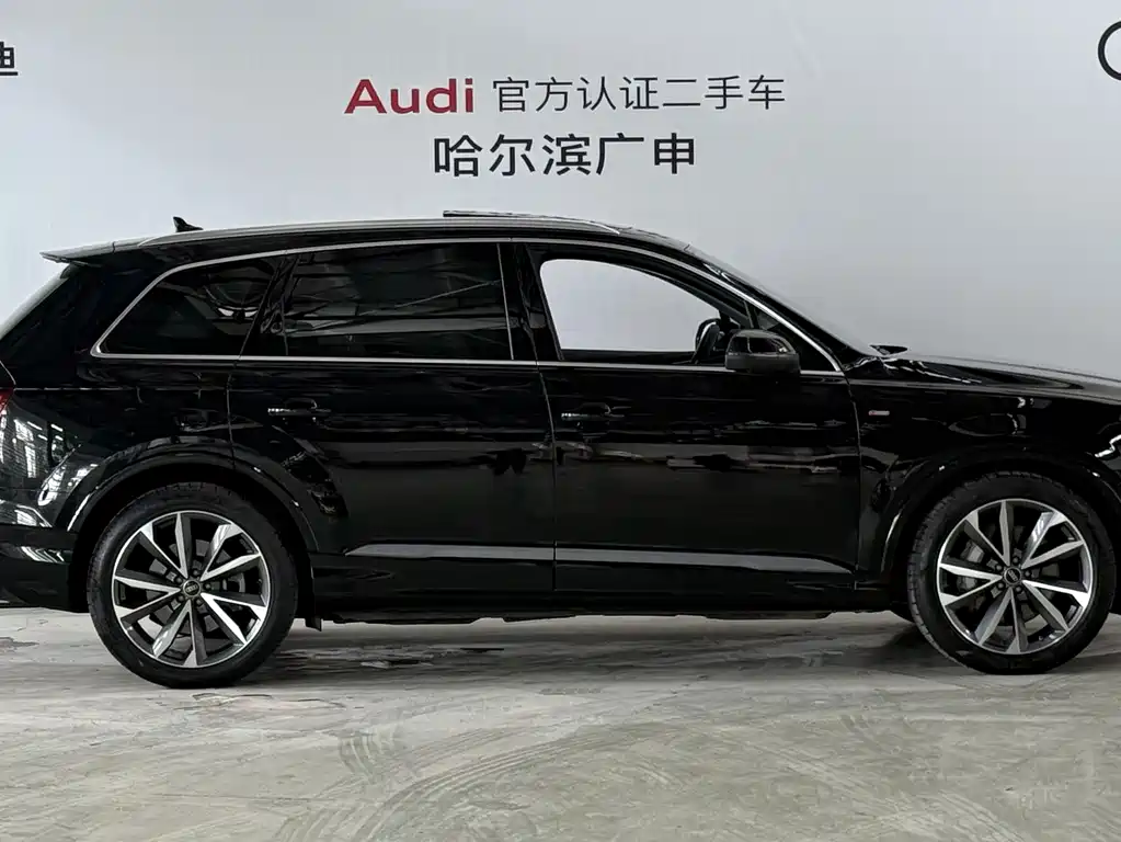Audi Q7 — фото 5