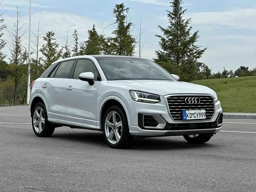 Audi Q2L — фото 3