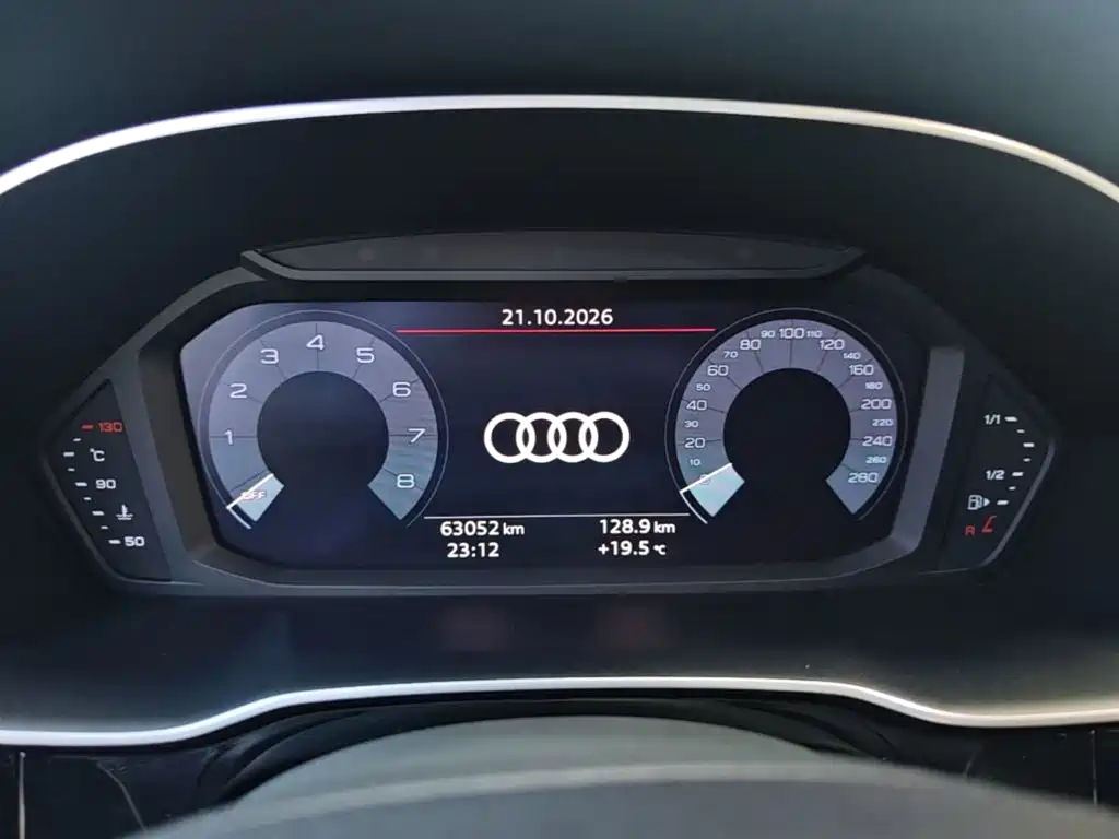 Audi Q3 — фото 11