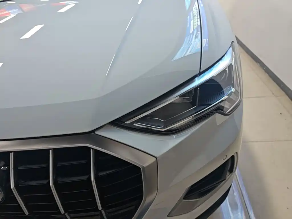 Audi Q3 — фото 23
