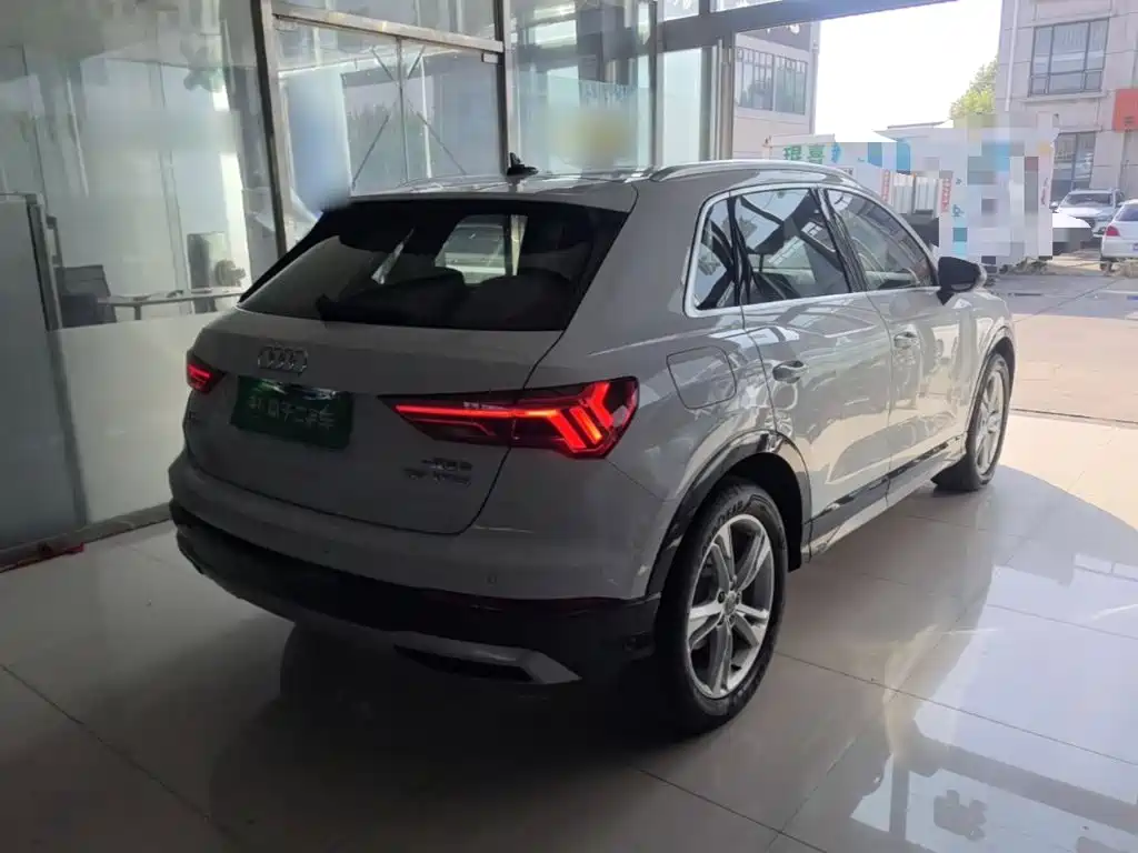 Audi Q3 — фото 6