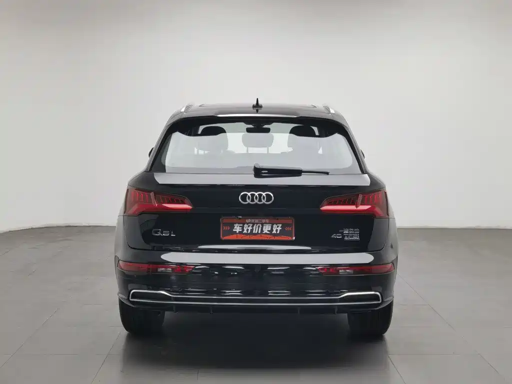 Audi Q5L — фото 4