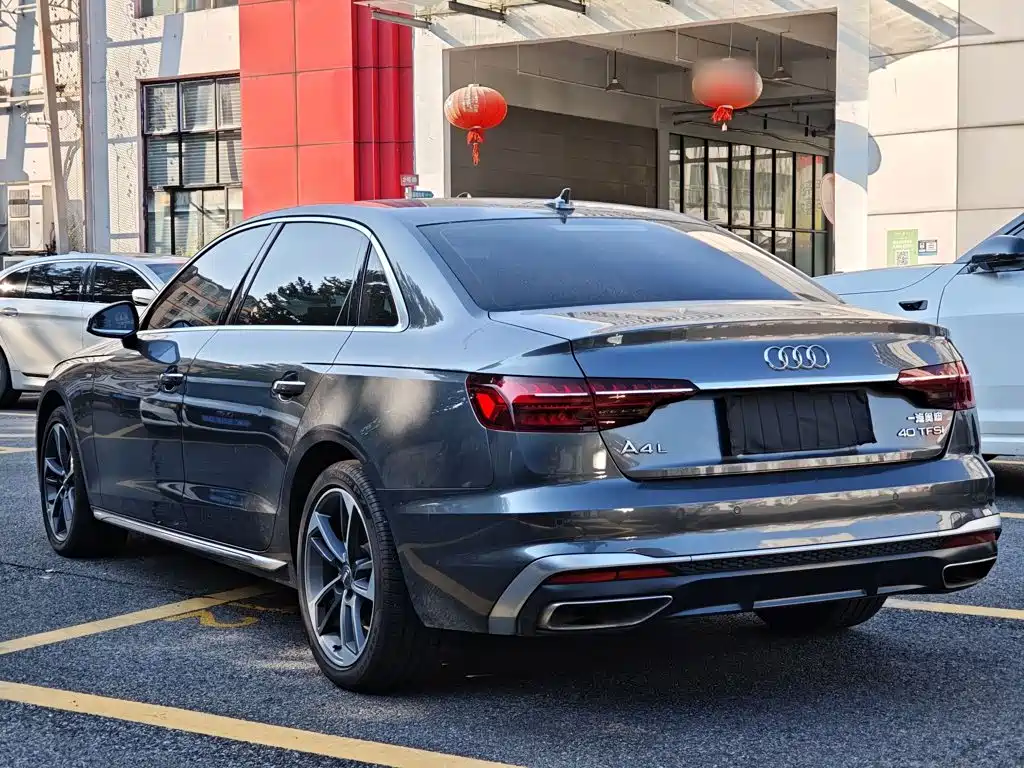 Audi A4L — фото 4