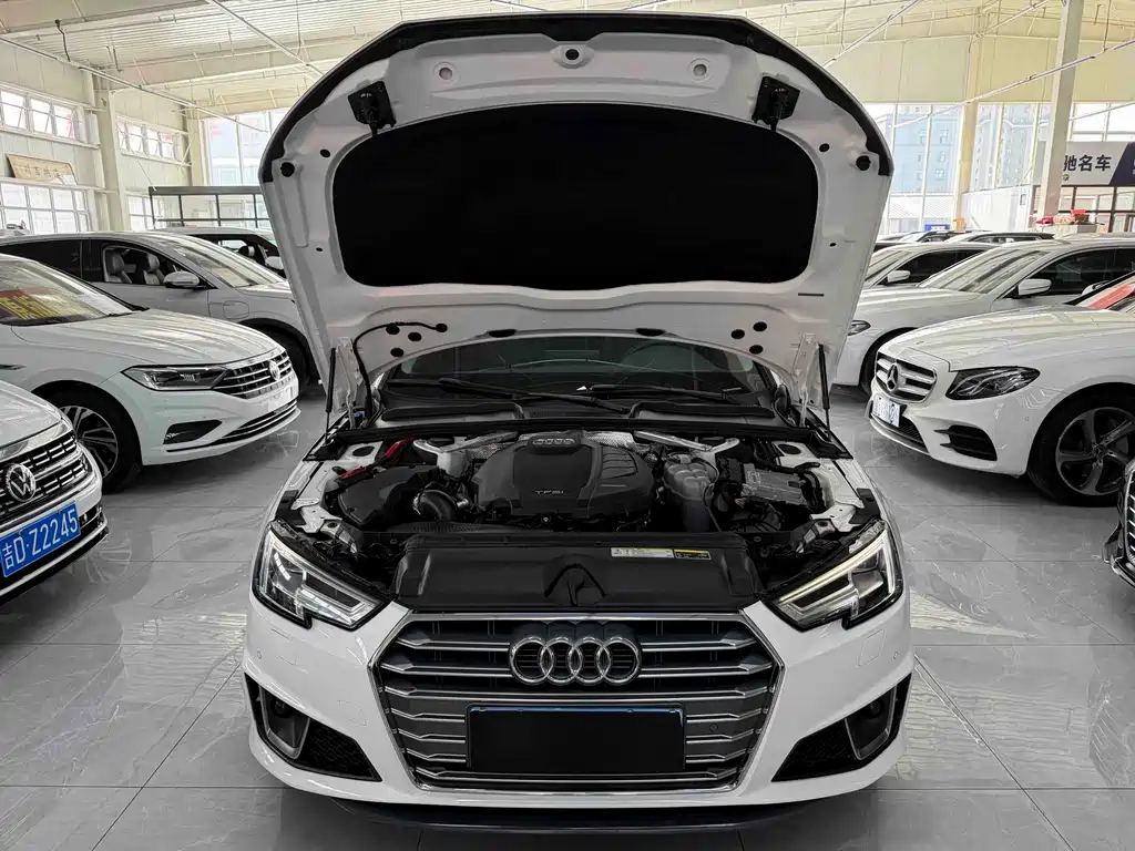 Audi A4L — фото 20