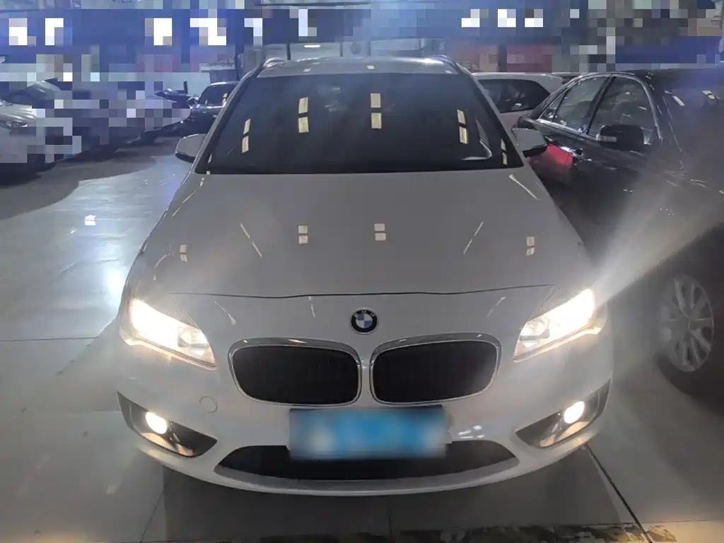 BMW 2 Series Active Tourer — фото 2