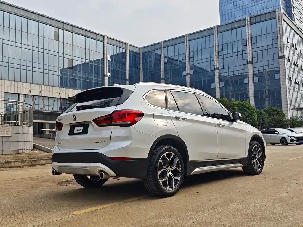BMW X1 — фото 4