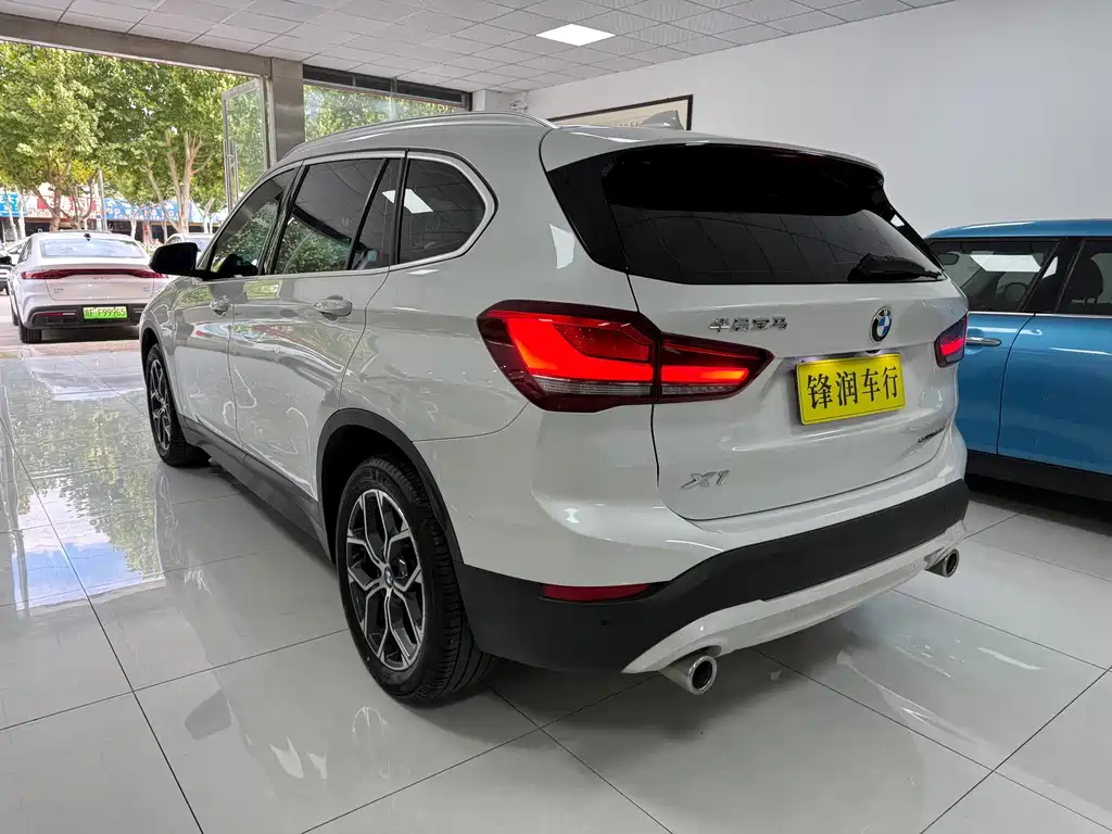 BMW X1 — фото 4