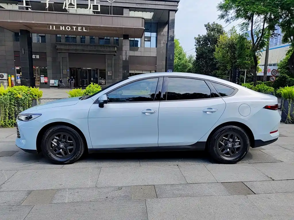 BYD Qin PLUS — фото 3
