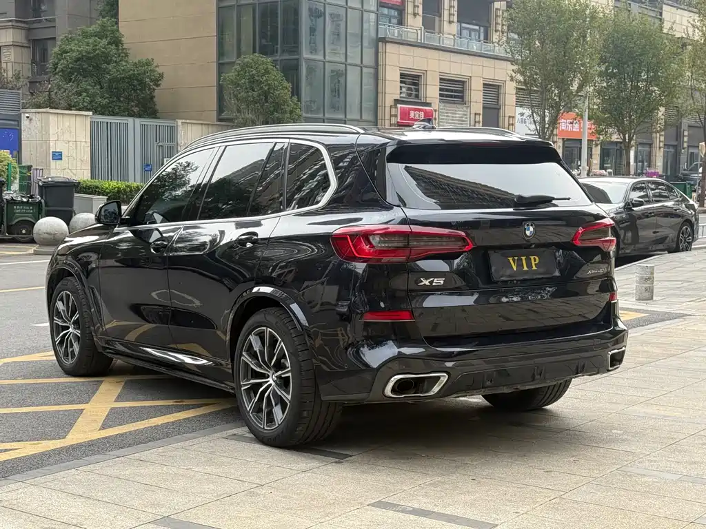 BMW X5 (Import) — фото 30