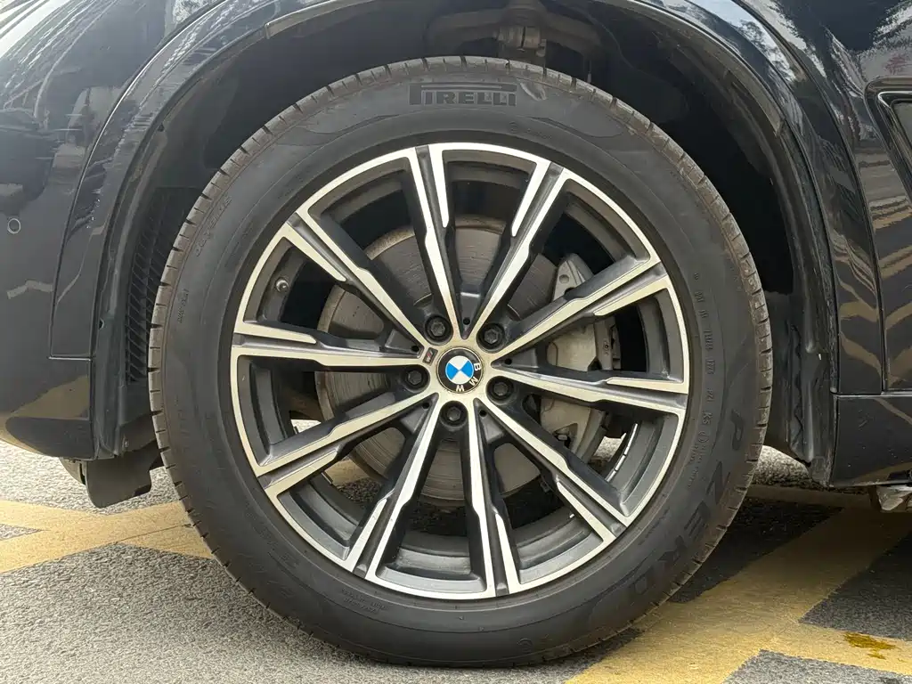 BMW X5 (Import) — фото 6