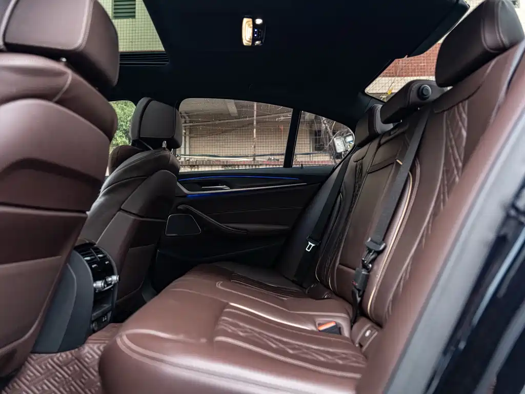 BMW 5 Series (Import) — фото 14
