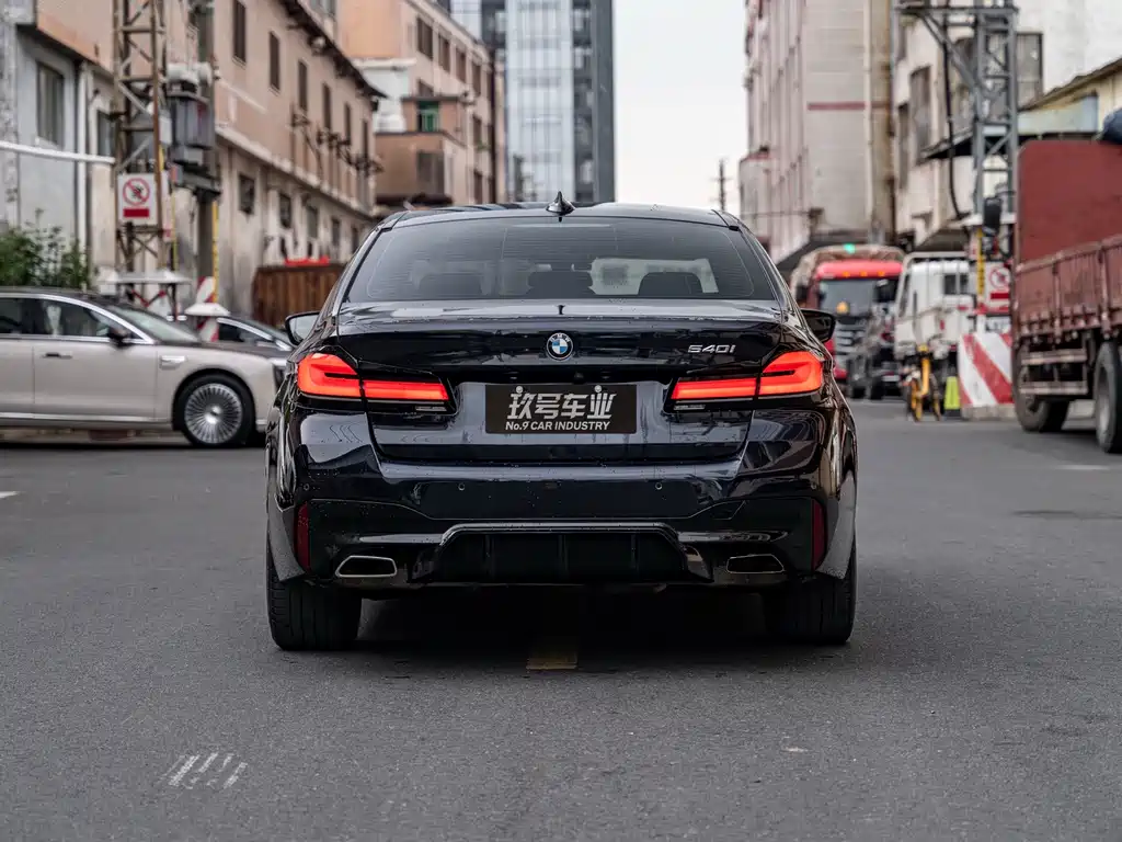 BMW 5 Series (Import) — фото 4