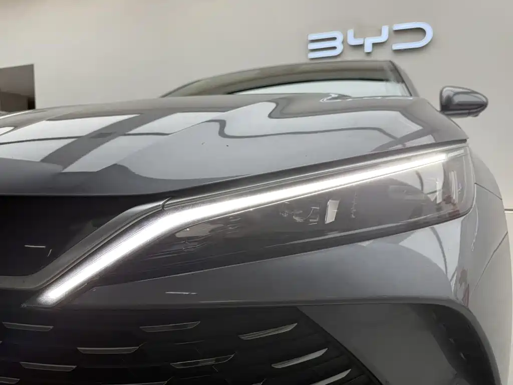 BYD Qin L — фото 10