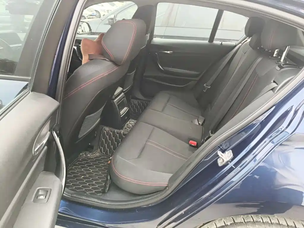 BMW 1 Series (Import) — фото 16