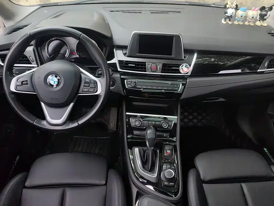 BMW 2 Series Active Tourer — фото 13